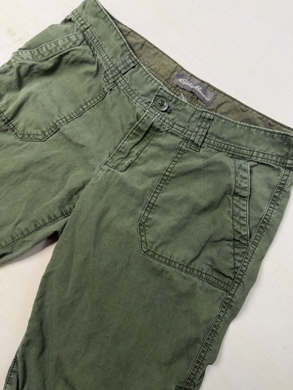 Eddie Bauer: Adjustable Length Shorts, Army Green 100% Cotton, Women’s Size: 2 - Picture 2 of 9
